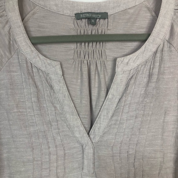 Retro-Ology Top Smocking Embroidered Sleeve Tabs to Roll Up Pull Over Super Soft - Picture 3 of 11